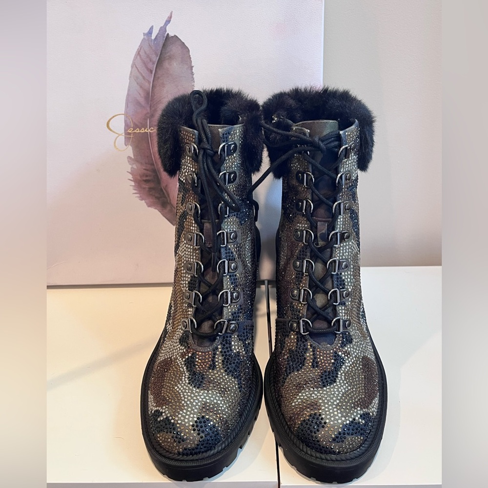 Jessica Simpson Delilah Studded Camo Lace-Up Women's Boots Size 8 1/2 NIB